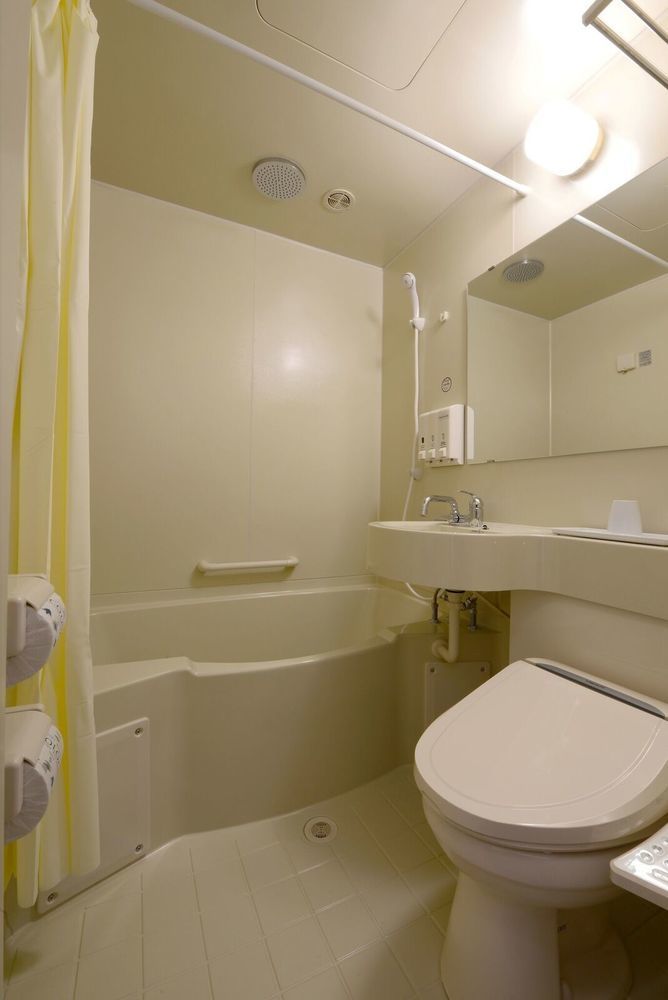 Hotel Toyoko Jr Eki Kita Guchi